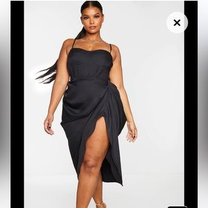 Pretty Little Thing black matching set with midi skirt and corset top.